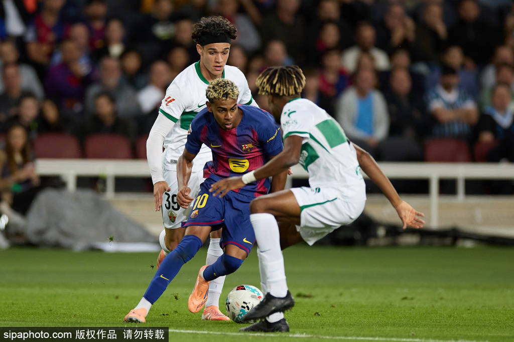 麻将胡了2-历史性(xìng)时刻(kè)！伯纳烏(wū)变身NFL主场，马德里掀起(qǐ)橄欖(lǎn)球狂潮(cháo)