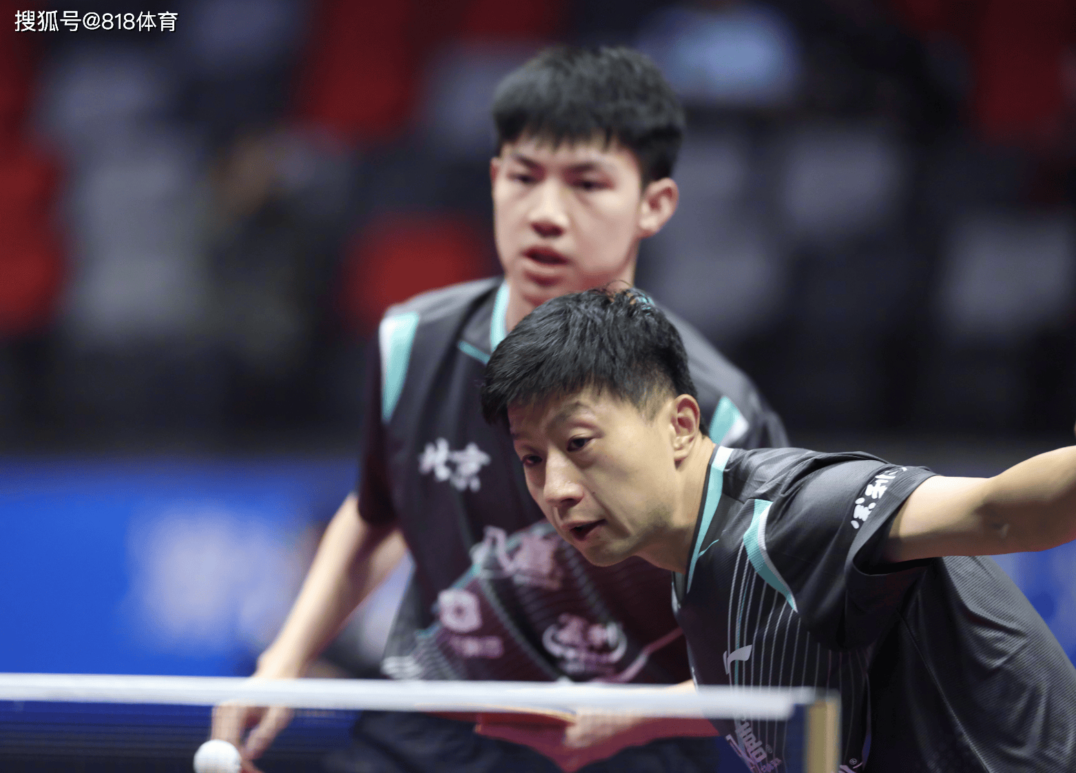 麻将胡了-有前途!王楚钦看到(dào)马龙比赛暂停没水喝(hē),马上(shàng)跑去给龙队拿(ná)了(le)一瓶水