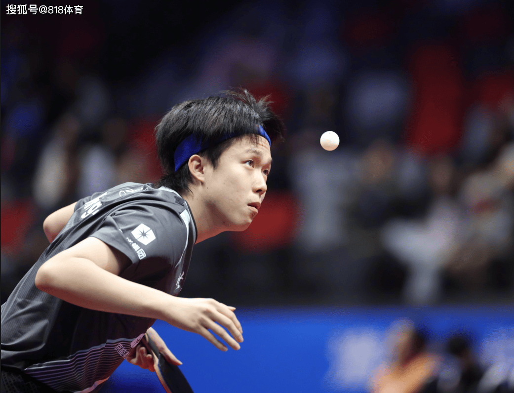 麻将胡了-有前途!王楚钦看到(dào)马龙比赛暂停没水喝(hē),马上(shàng)跑去给龙队拿(ná)了(le)一瓶水